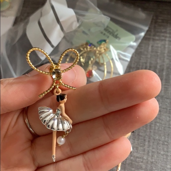 ARIV105T-3_1200x1200.jpg?v=  Asymmetric Les Nereides authentic earrings